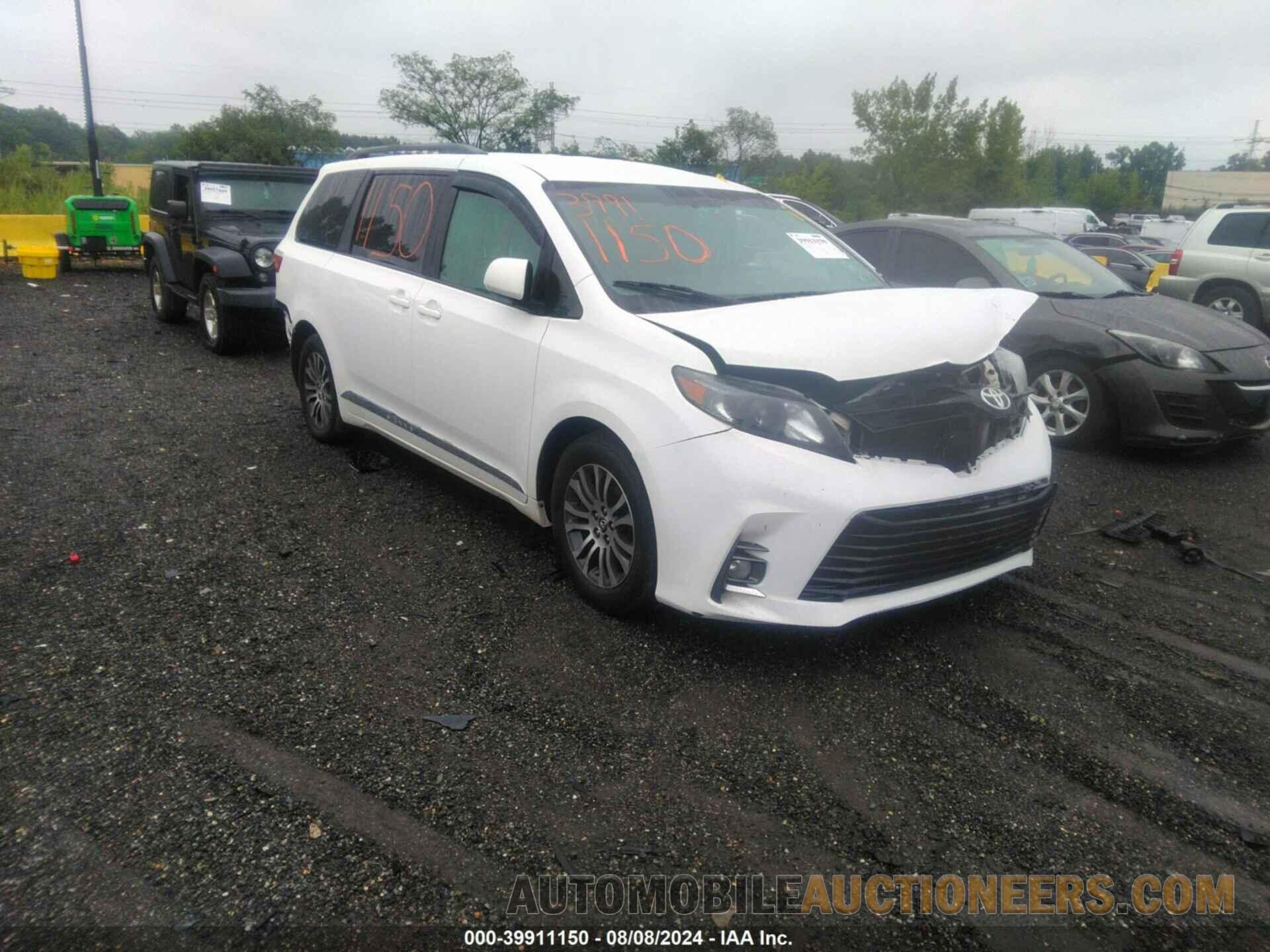 5TDKZ3DCXHS824116 TOYOTA SIENNA 2017