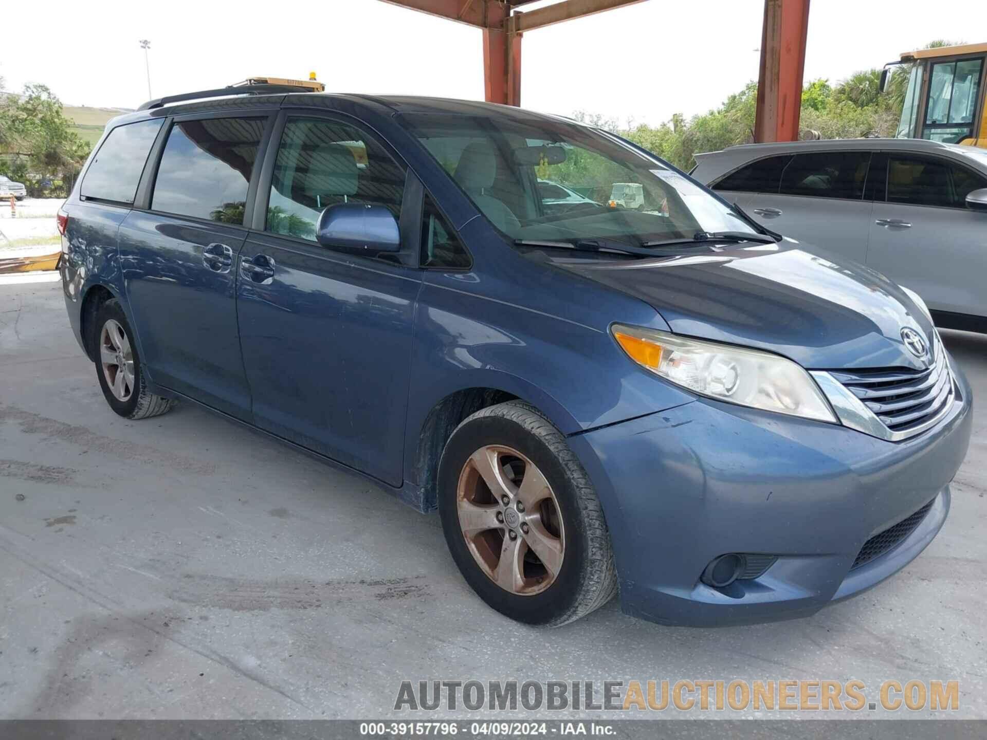 5TDKZ3DCXHS834726 TOYOTA SIENNA 2017