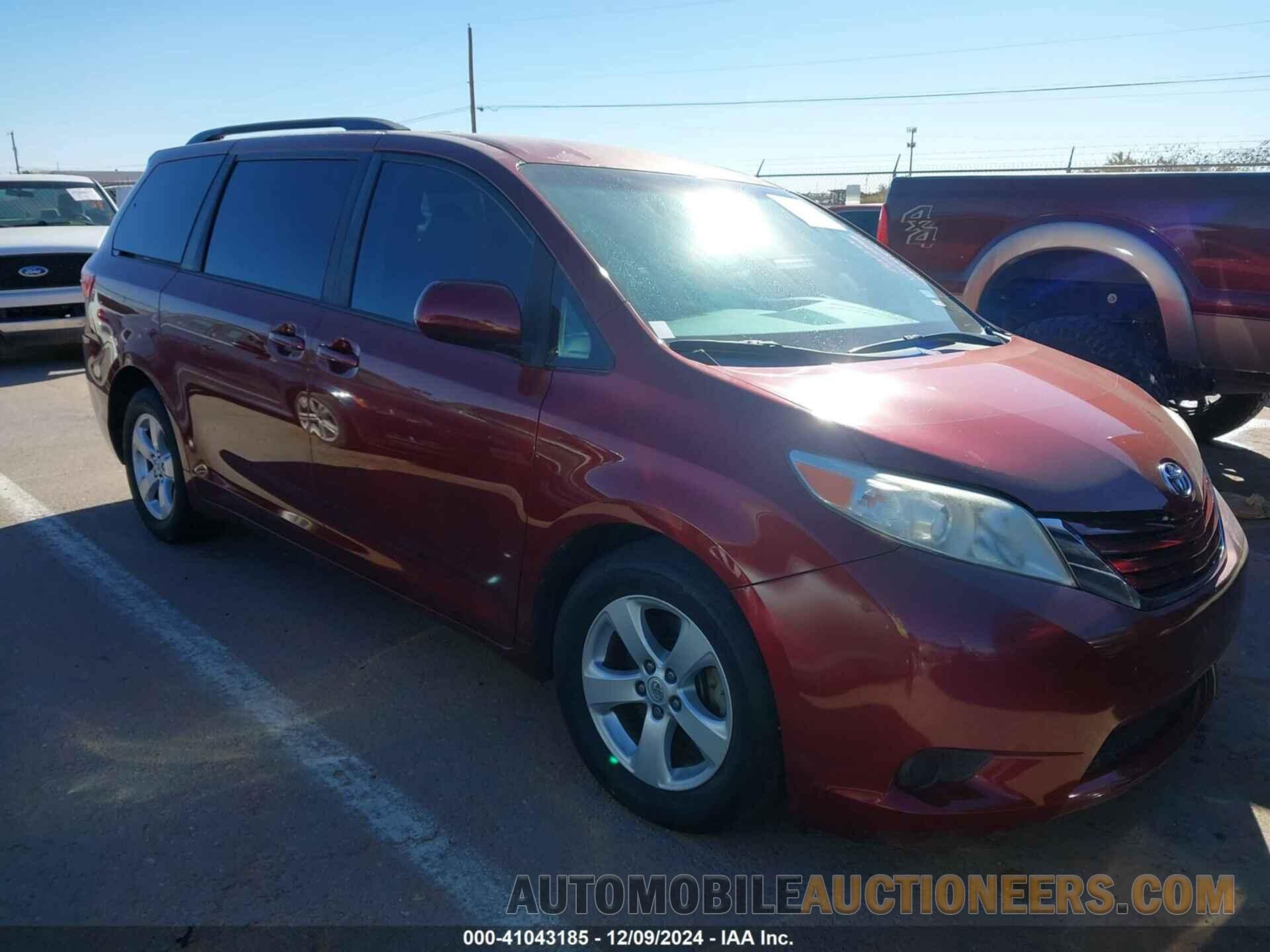 5TDKZ3DCXHS864843 TOYOTA SIENNA 2017