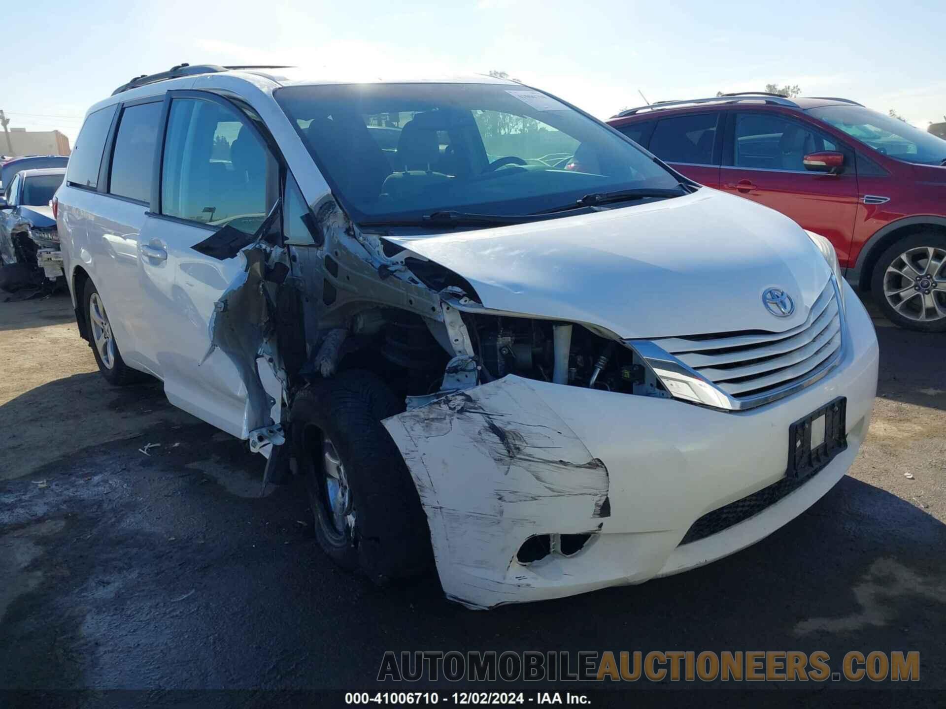 5TDKZ3DCXHS871727 TOYOTA SIENNA 2017