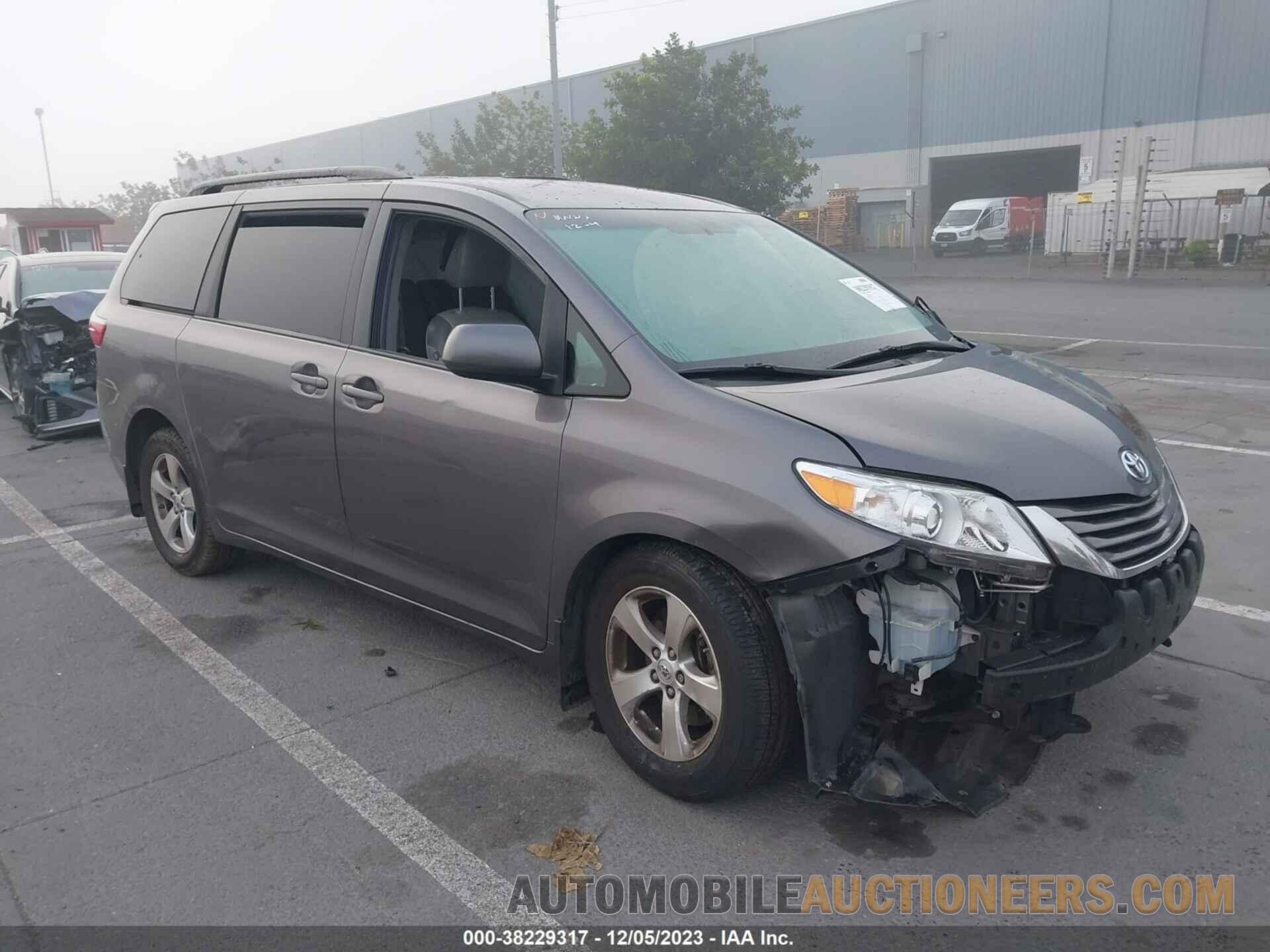 5TDKZ3DCXHS873090 TOYOTA SIENNA 2017