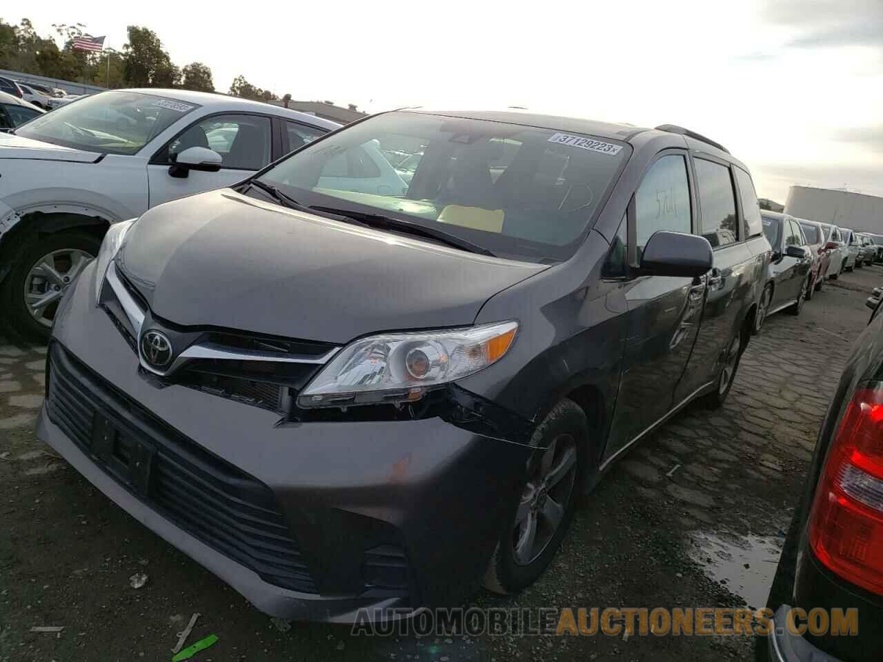 5TDKZ3DCXJS924528 TOYOTA SIENNA 2018