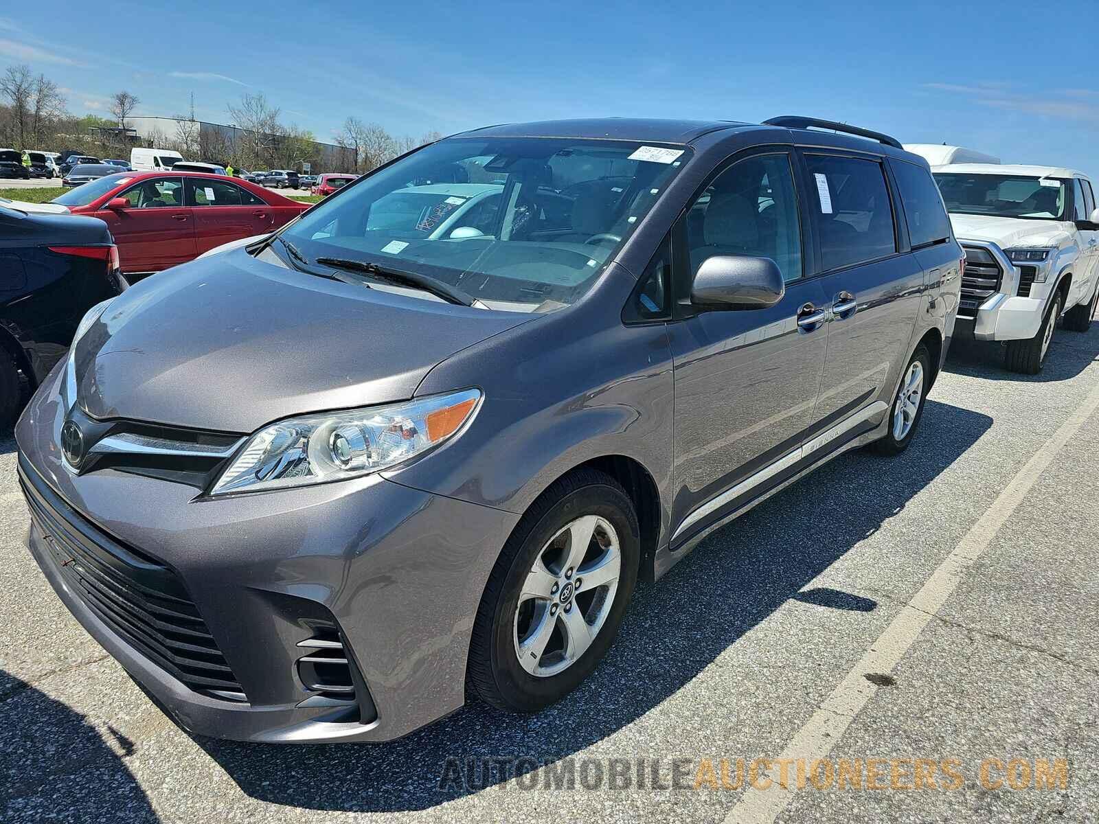 5TDKZ3DCXLS027356 Toyota Sienna LE 2020