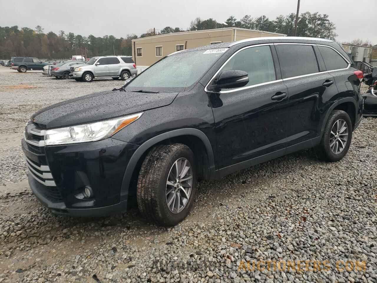 5TDKZRFH0KS555224 TOYOTA HIGHLANDER 2019