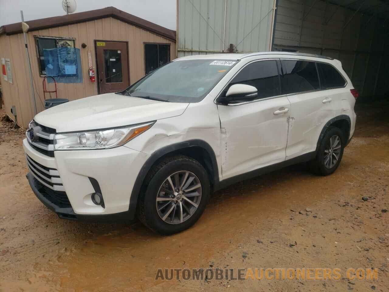 5TDKZRFH0KS557071 TOYOTA HIGHLANDER 2019