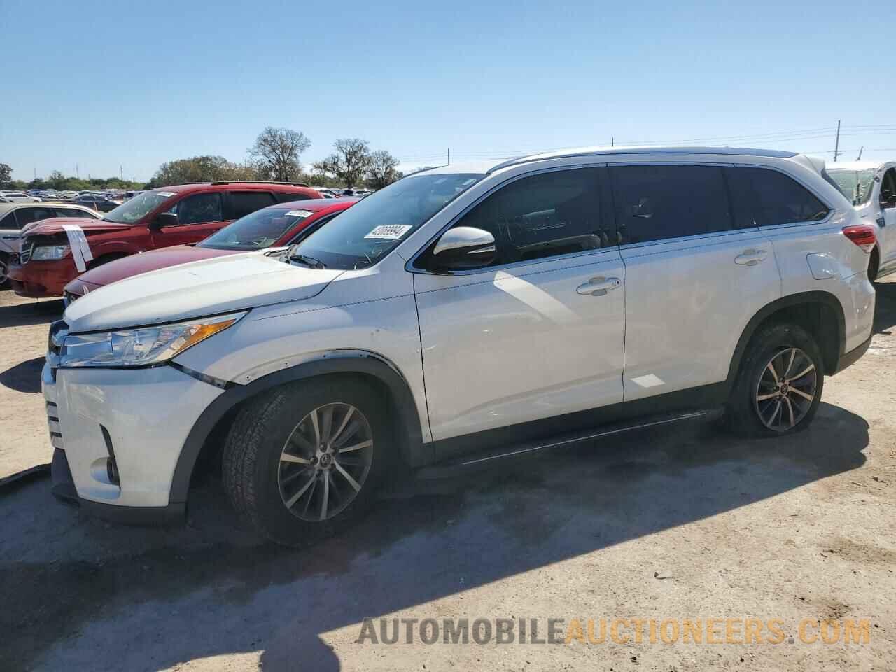 5TDKZRFH0KS558530 TOYOTA HIGHLANDER 2019