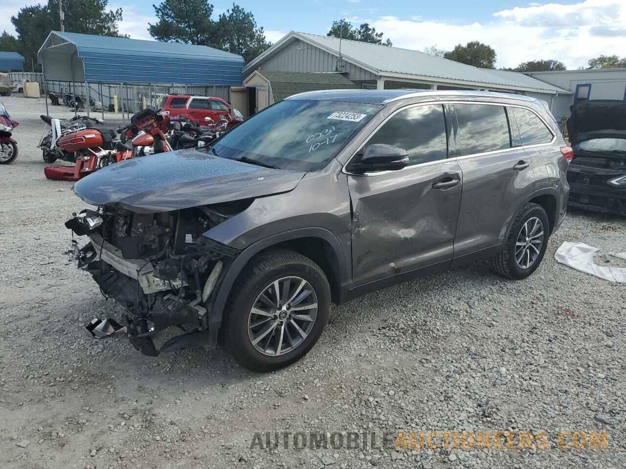 5TDKZRFH0KS560231 TOYOTA HIGHLANDER 2019