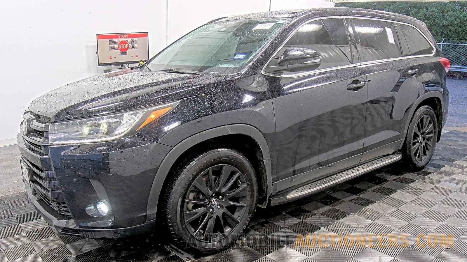 5TDKZRFH0KS569043 Toyota Highlander 2019