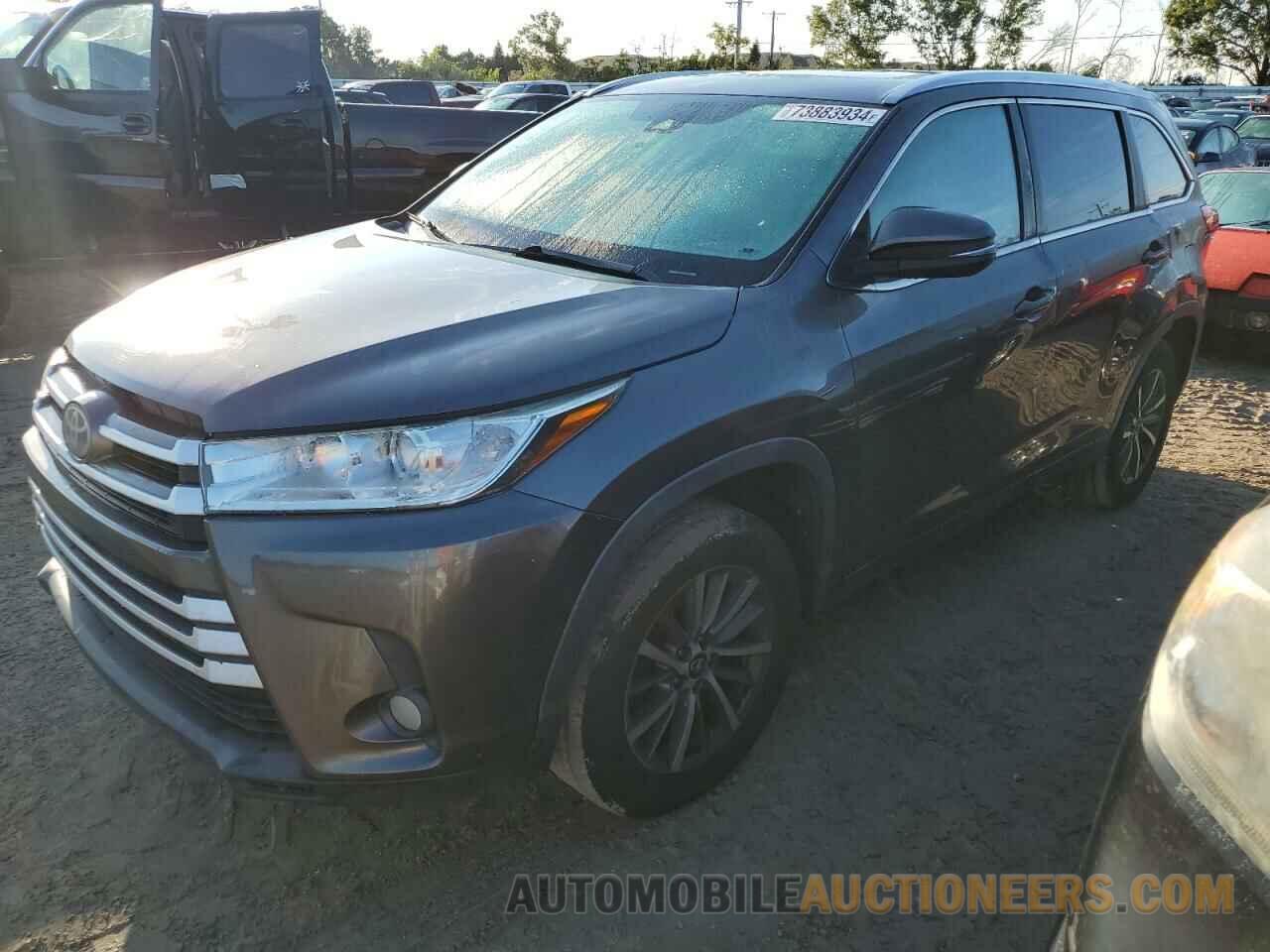 5TDKZRFH1HS190528 TOYOTA HIGHLANDER 2017