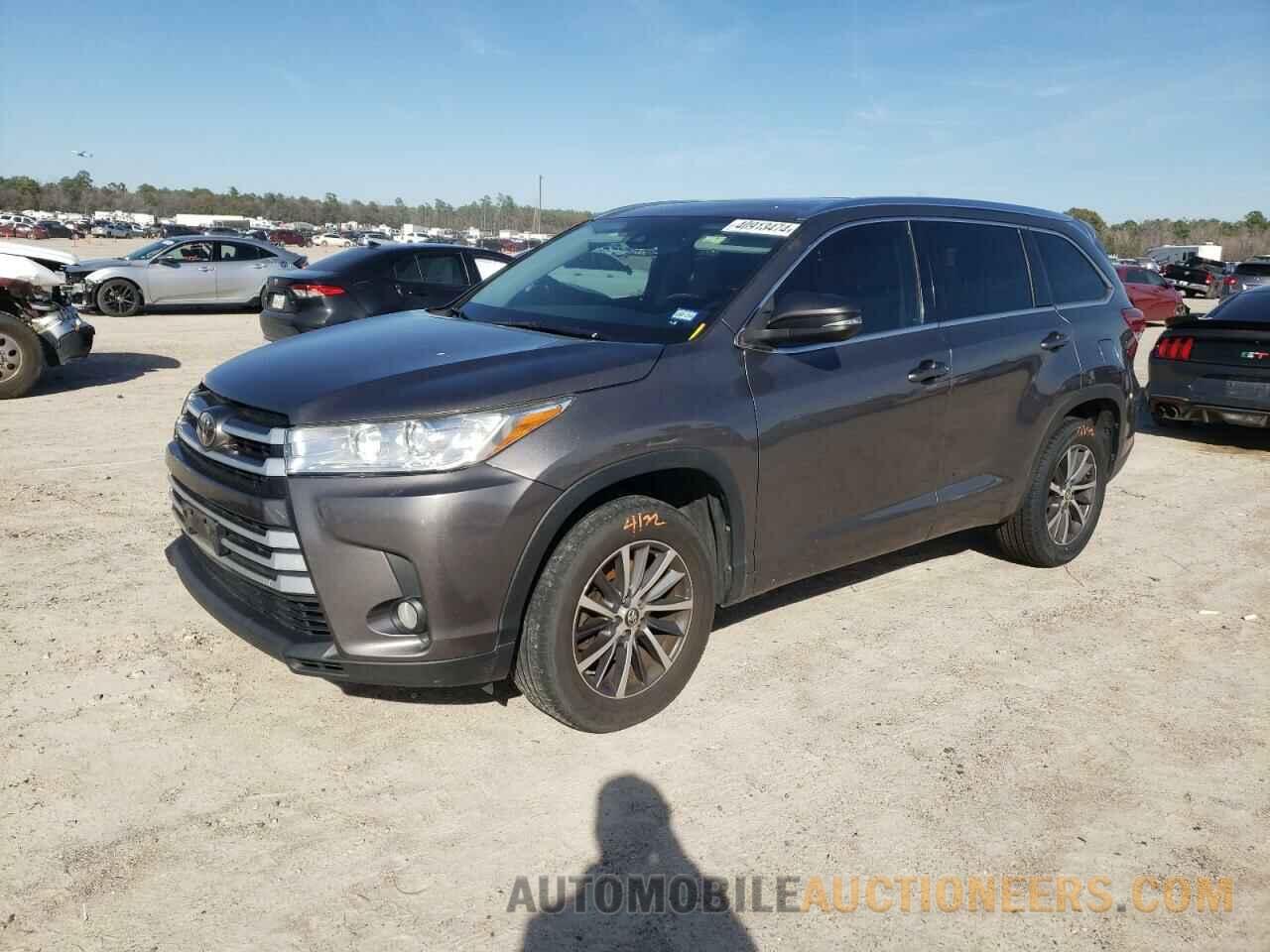 5TDKZRFH1HS211457 TOYOTA HIGHLANDER 2017