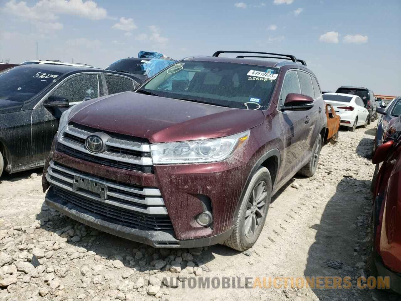 5TDKZRFH1JS258087 TOYOTA HIGHLANDER 2018