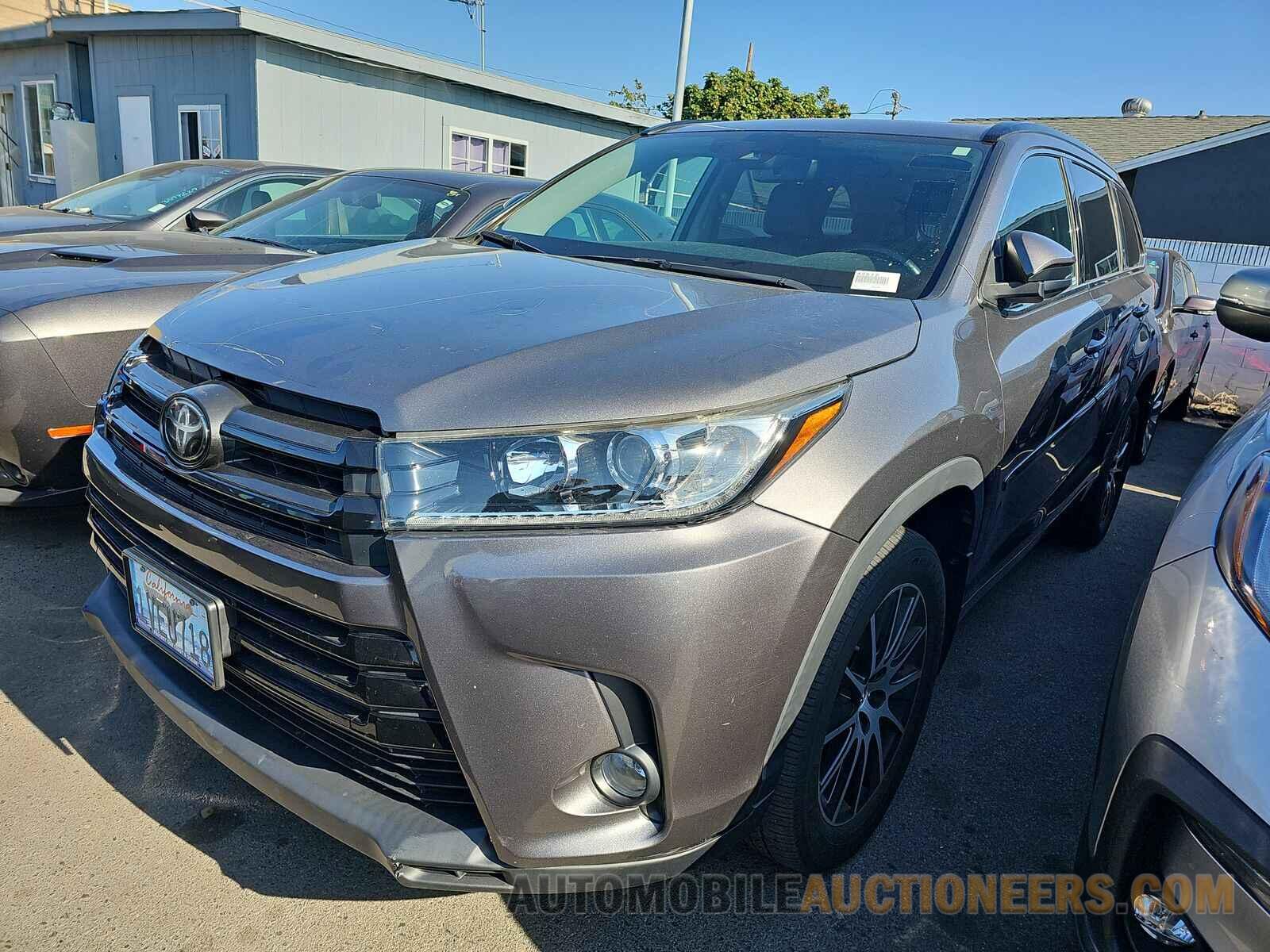 5TDKZRFH1JS534493 Toyota Highlander 2018