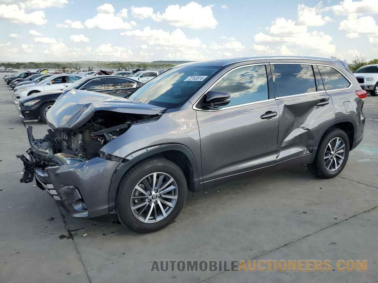 5TDKZRFH1JS549561 TOYOTA HIGHLANDER 2018