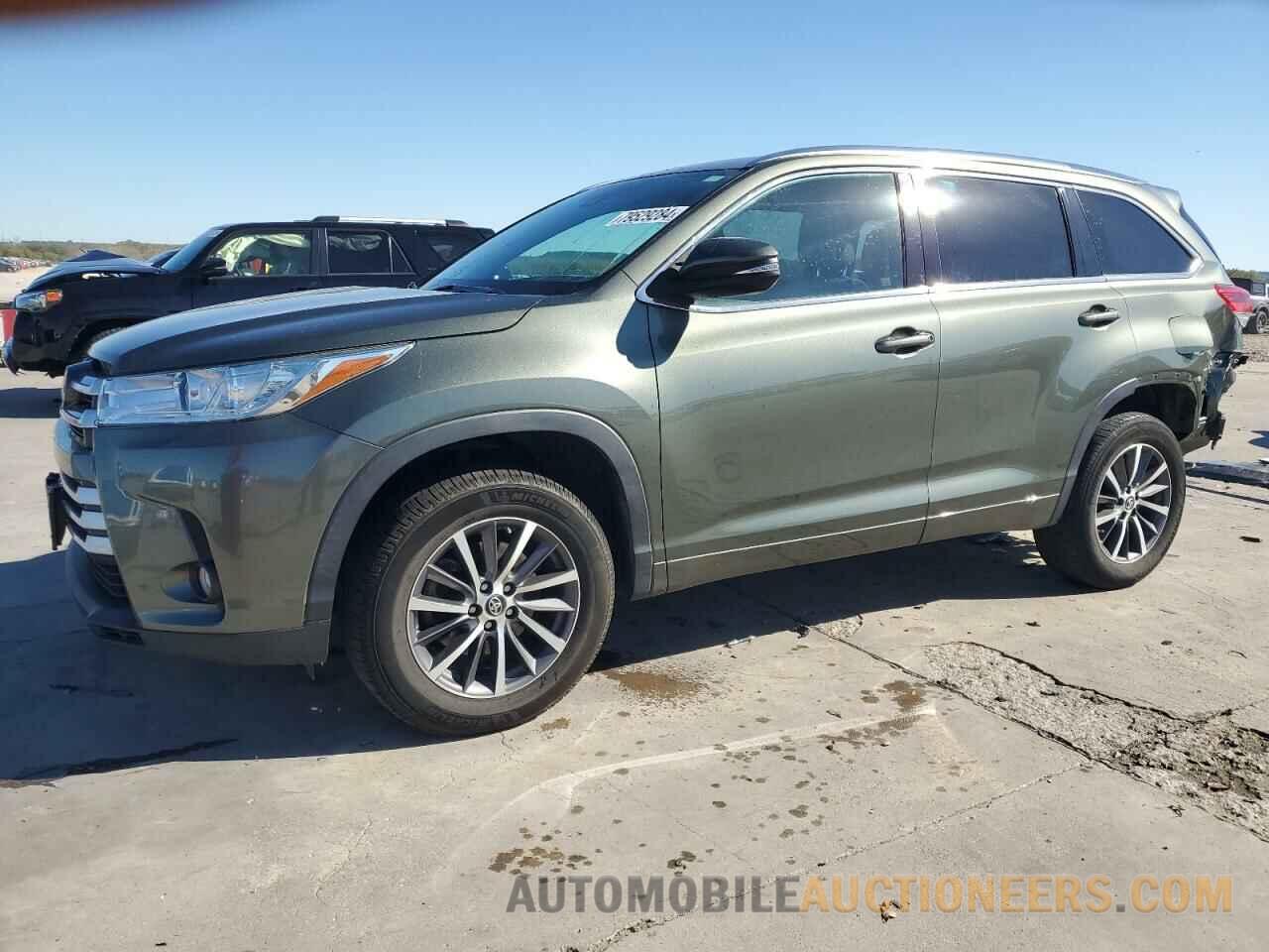 5TDKZRFH2HS208017 TOYOTA HIGHLANDER 2017