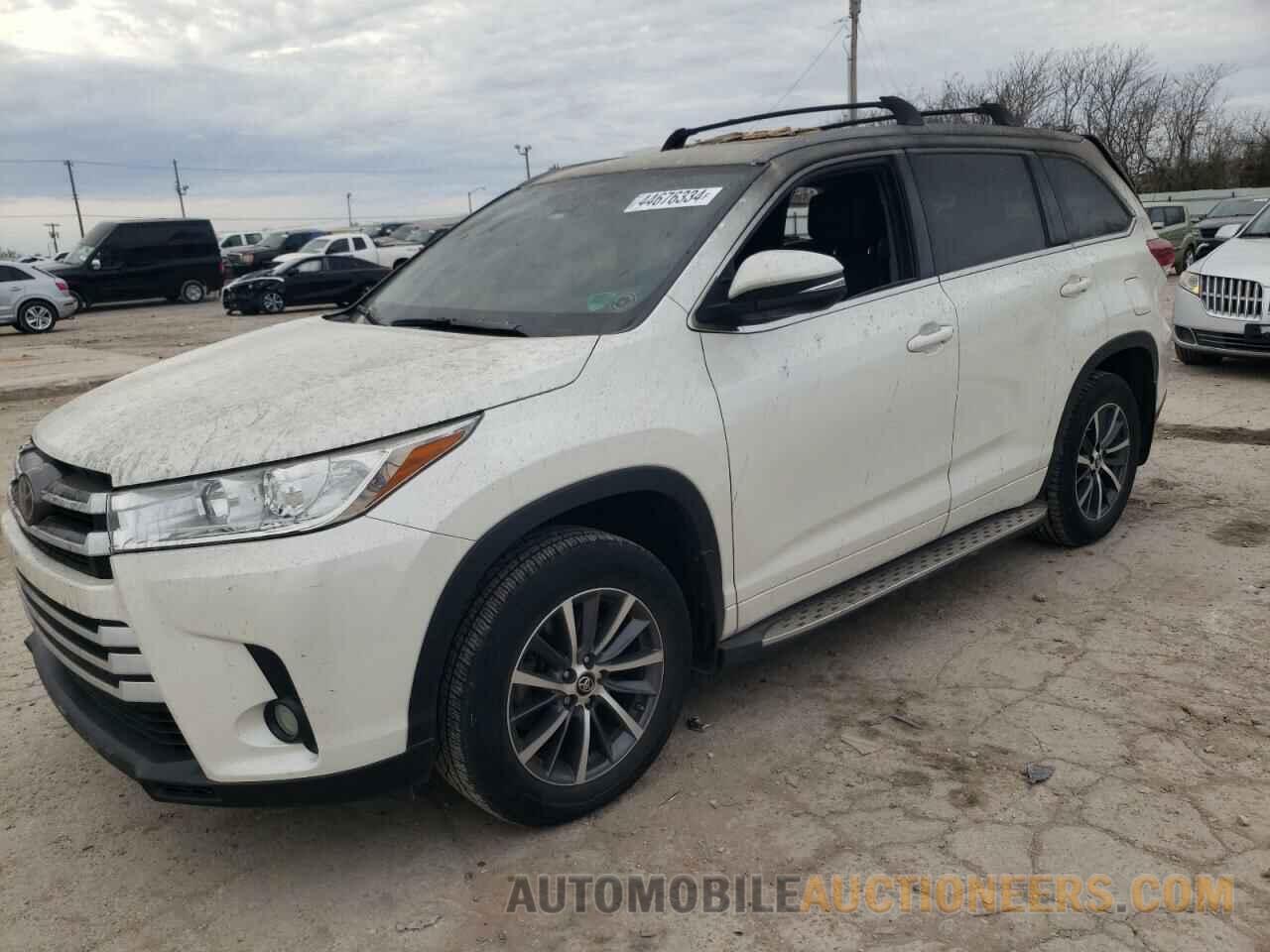 5TDKZRFH2HS520192 TOYOTA HIGHLANDER 2017