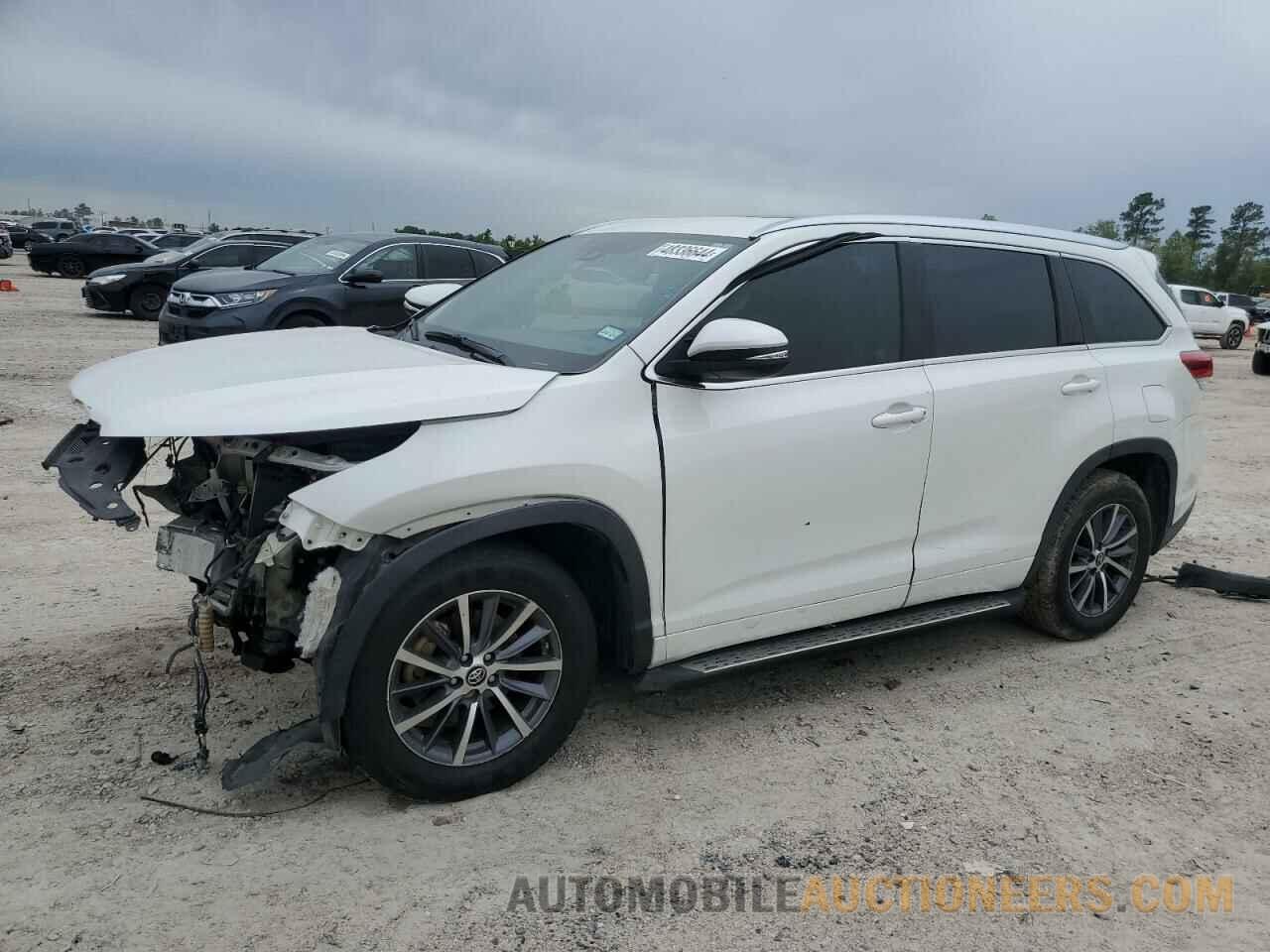 5TDKZRFH2HS521729 TOYOTA HIGHLANDER 2017