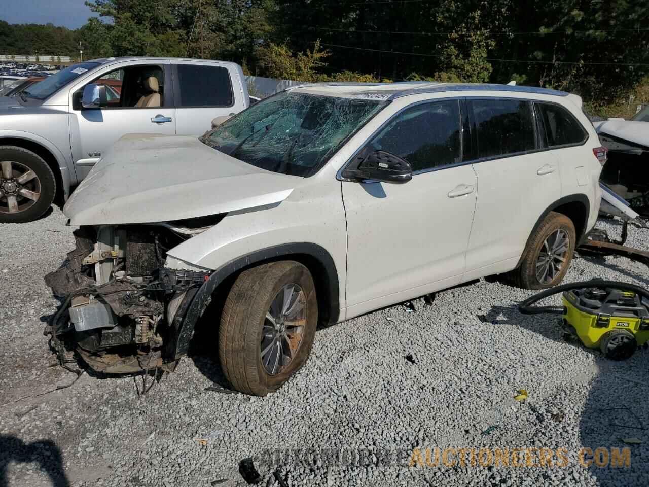 5TDKZRFH2HS522878 TOYOTA HIGHLANDER 2017