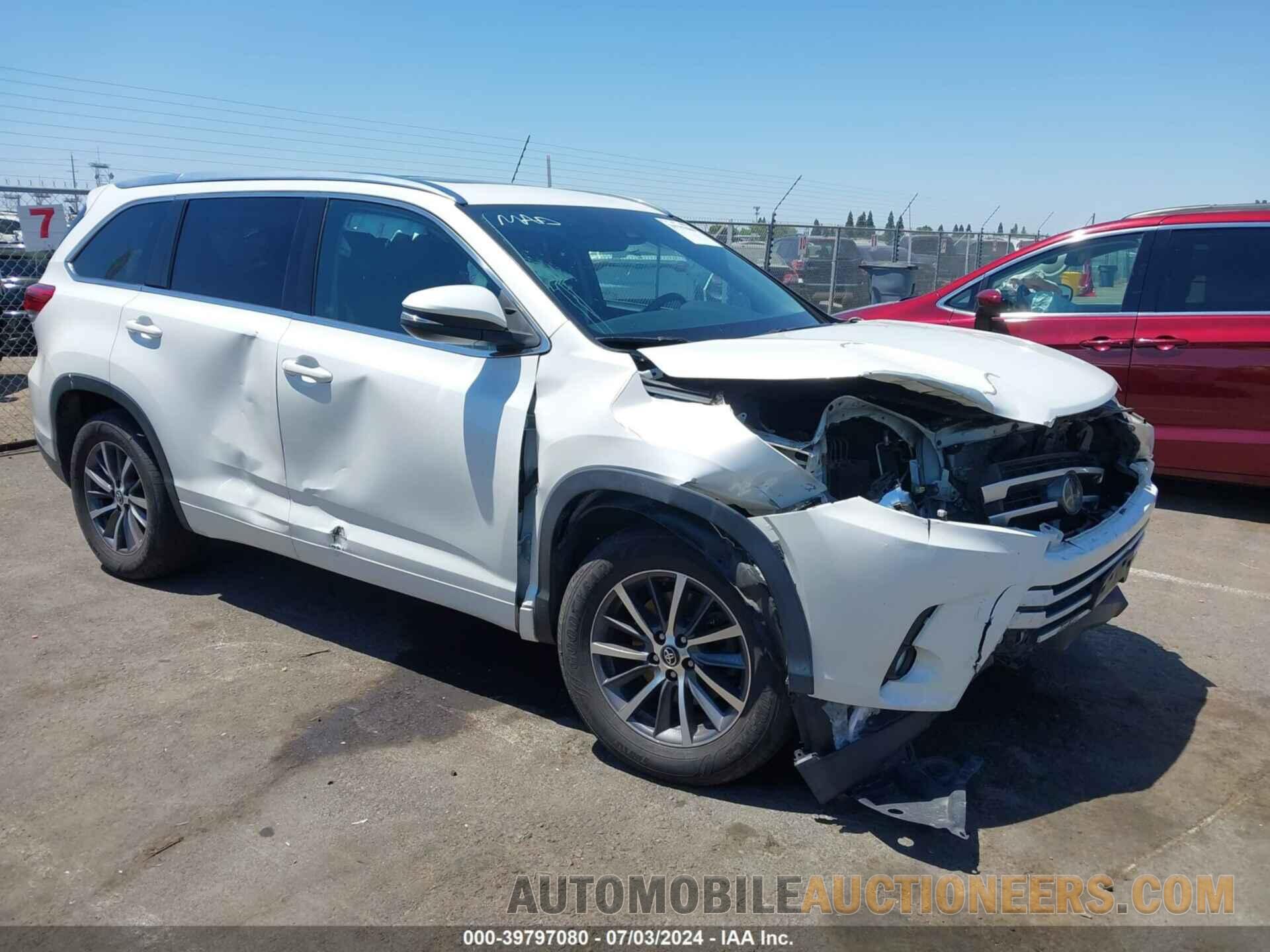 5TDKZRFH2JS258390 TOYOTA HIGHLANDER 2018