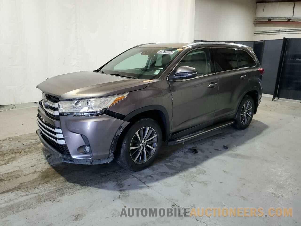 5TDKZRFH2JS263668 TOYOTA HIGHLANDER 2018