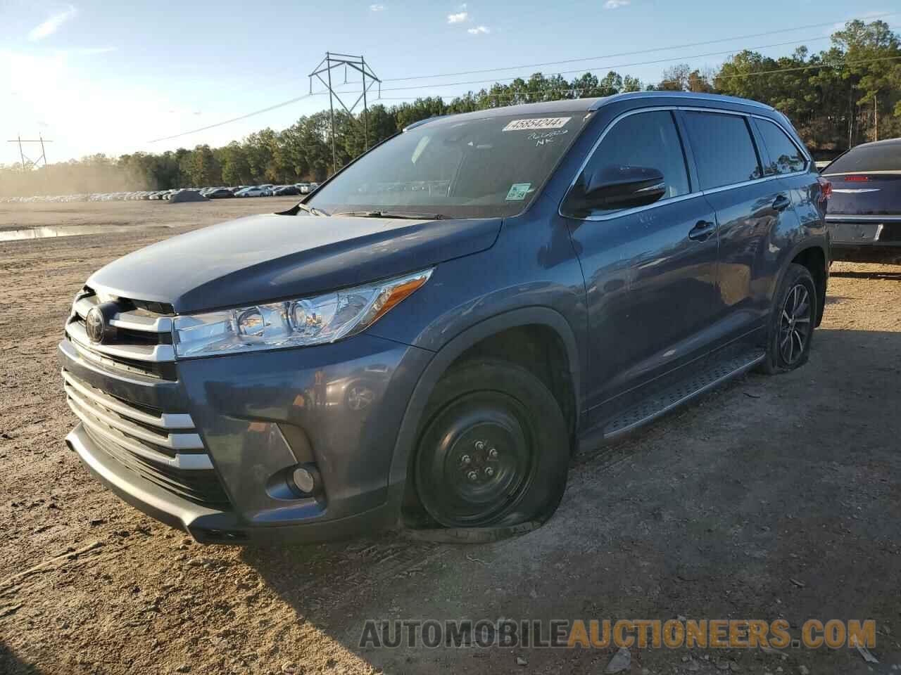 5TDKZRFH2JS266828 TOYOTA HIGHLANDER 2018