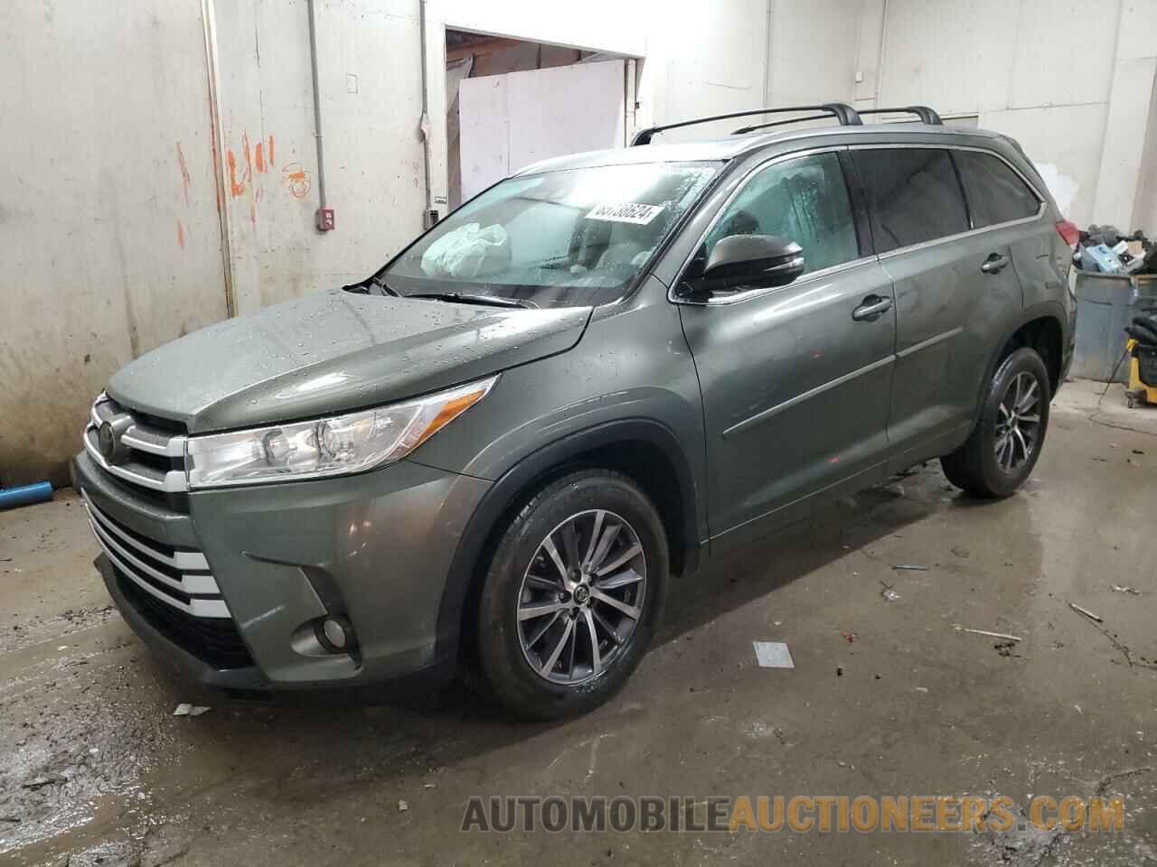 5TDKZRFH2JS271270 TOYOTA HIGHLANDER 2018