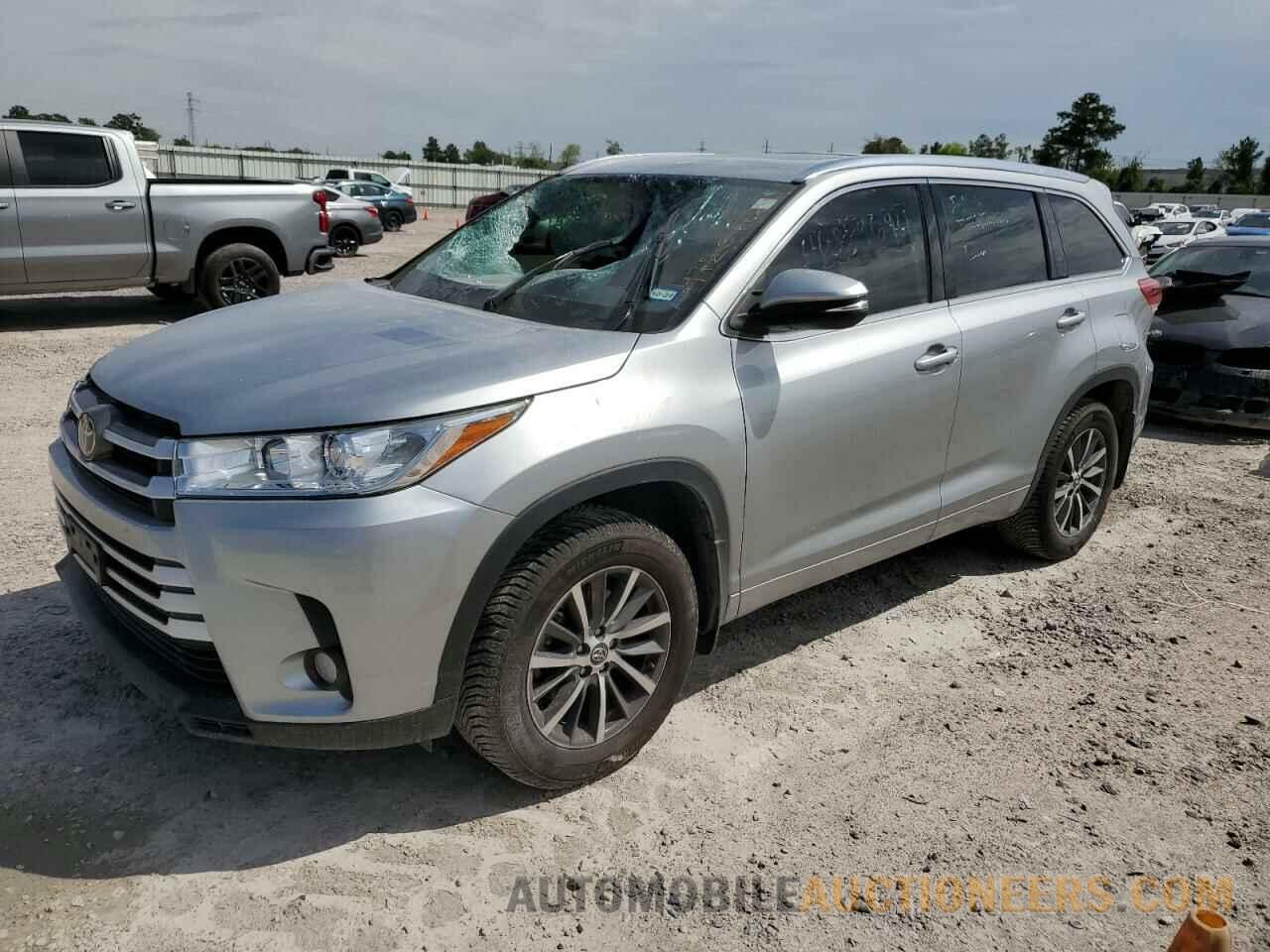 5TDKZRFH2JS526872 TOYOTA HIGHLANDER 2018