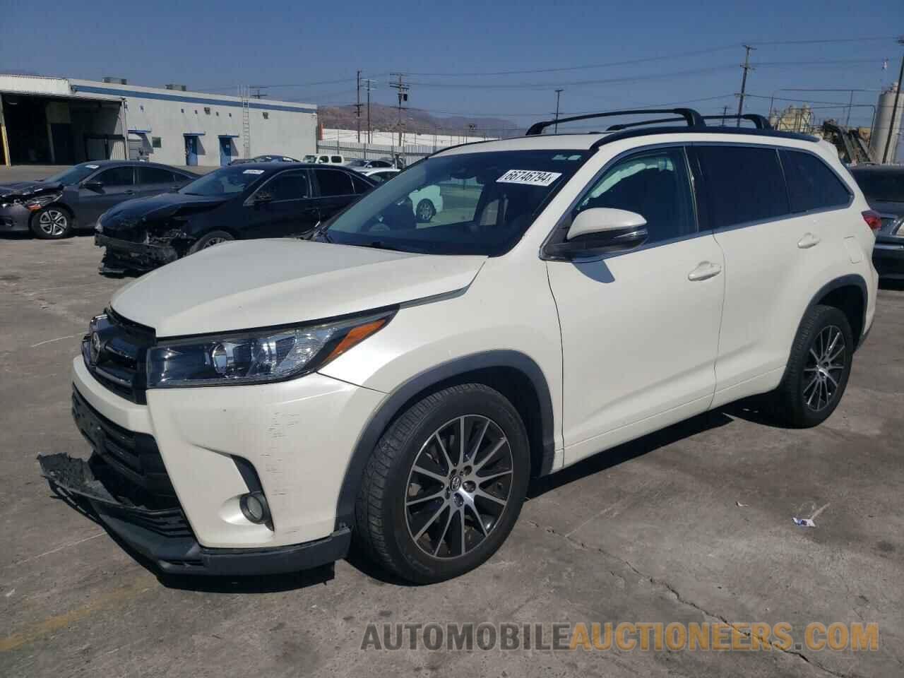 5TDKZRFH2JS527374 TOYOTA HIGHLANDER 2018