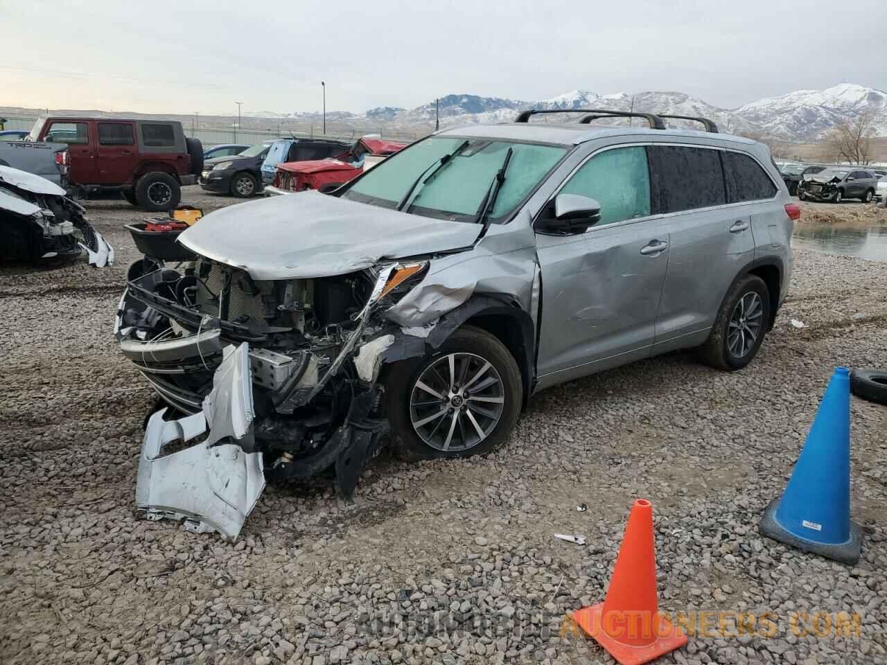 5TDKZRFH2JS547219 TOYOTA HIGHLANDER 2018