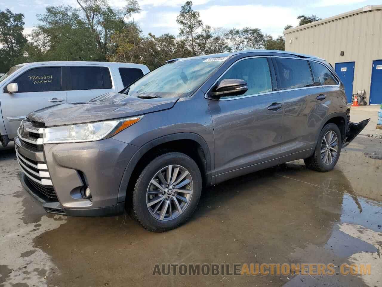 5TDKZRFH2JS548113 TOYOTA HIGHLANDER 2018