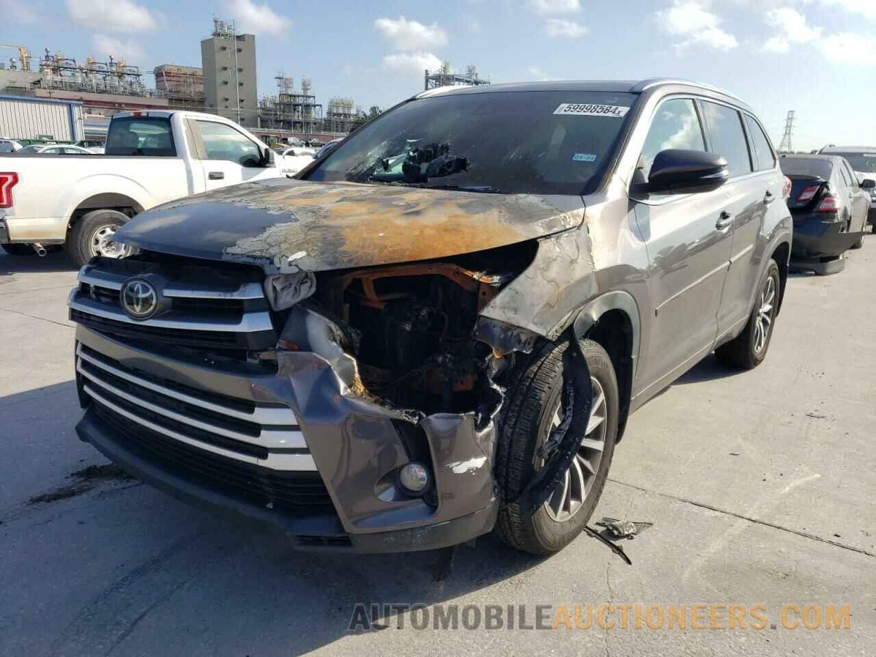 5TDKZRFH2JS550055 TOYOTA HIGHLANDER 2018