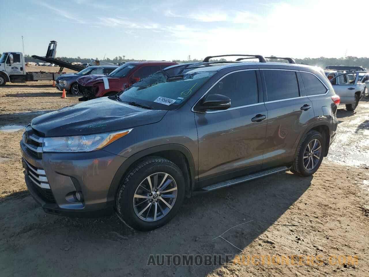 5TDKZRFH2KS299975 TOYOTA HIGHLANDER 2019