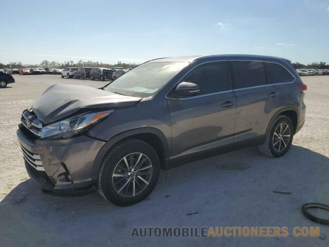 5TDKZRFH2KS348964 TOYOTA HIGHLANDER 2019