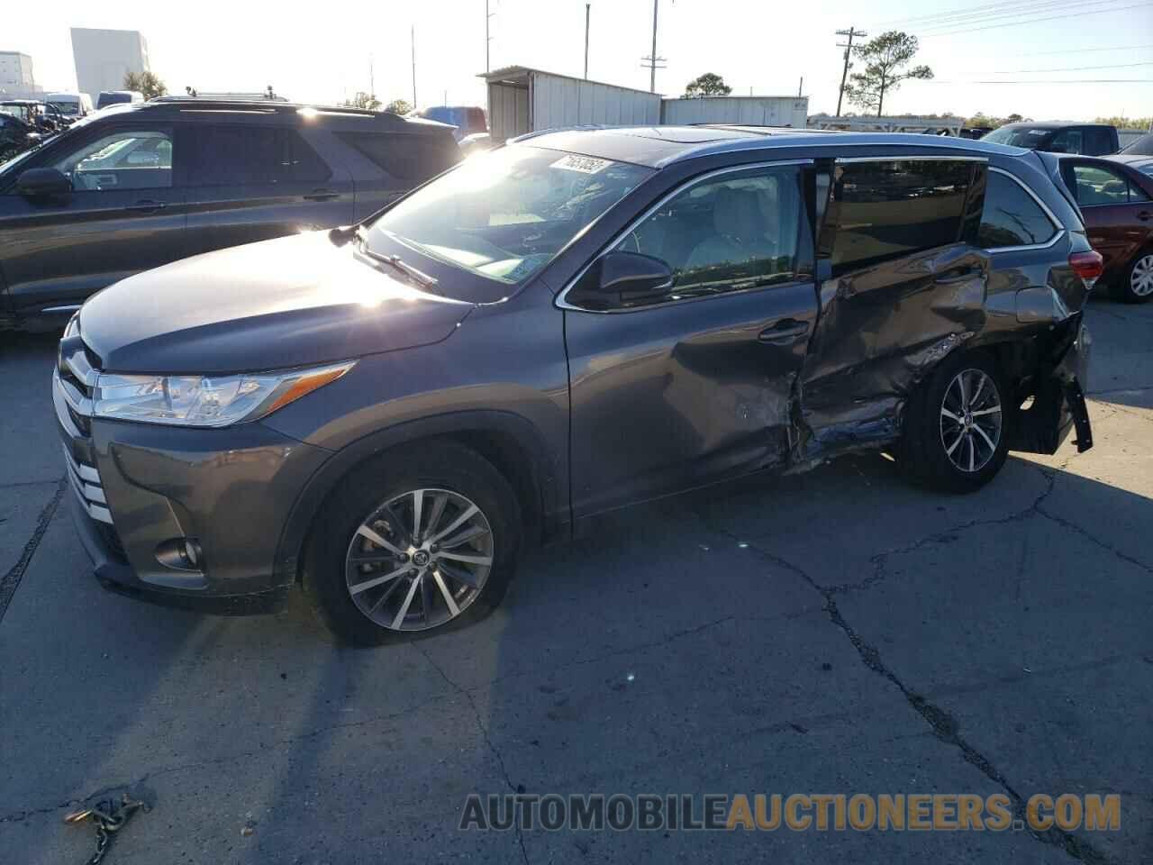 5TDKZRFH3HS214411 TOYOTA HIGHLANDER 2017