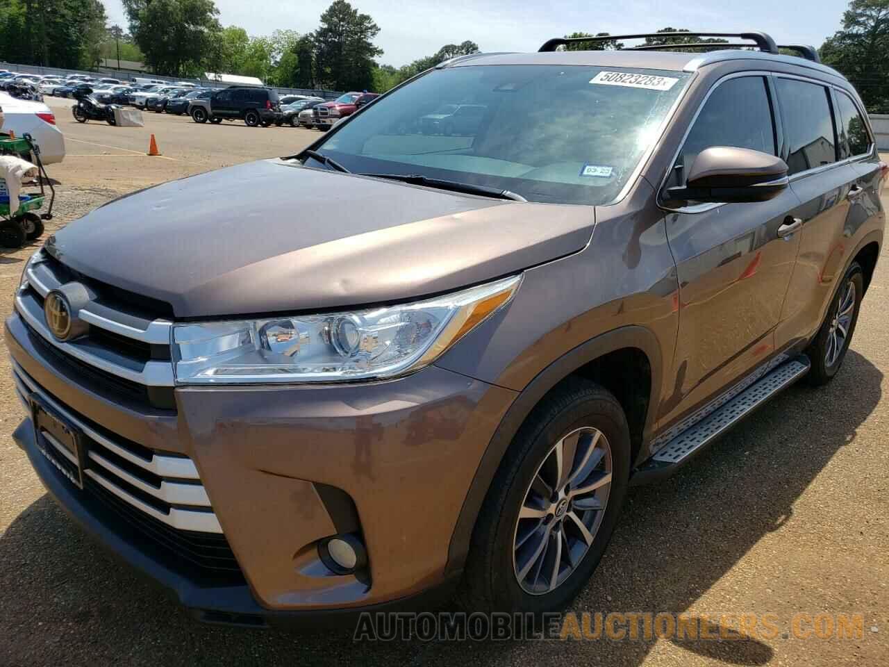 5TDKZRFH3JS247074 TOYOTA HIGHLANDER 2018