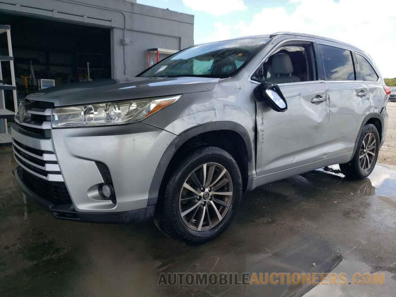 5TDKZRFH3JS259869 TOYOTA HIGHLANDER 2018