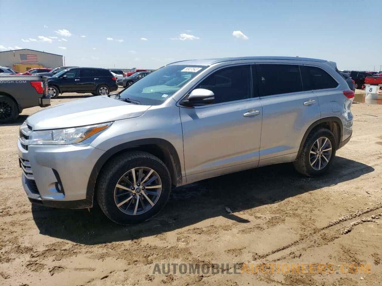 5TDKZRFH3JS281564 TOYOTA HIGHLANDER 2018