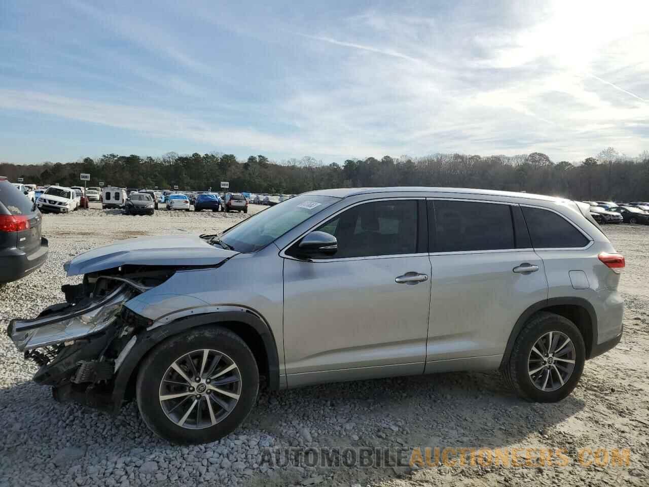 5TDKZRFH3JS549125 TOYOTA HIGHLANDER 2018