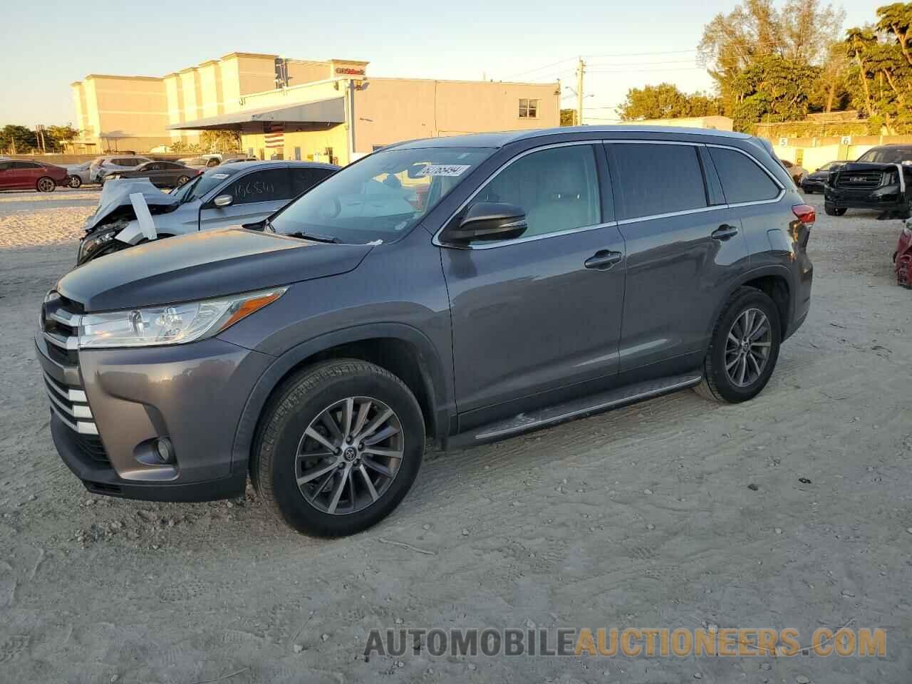 5TDKZRFH3KS319070 TOYOTA HIGHLANDER 2019