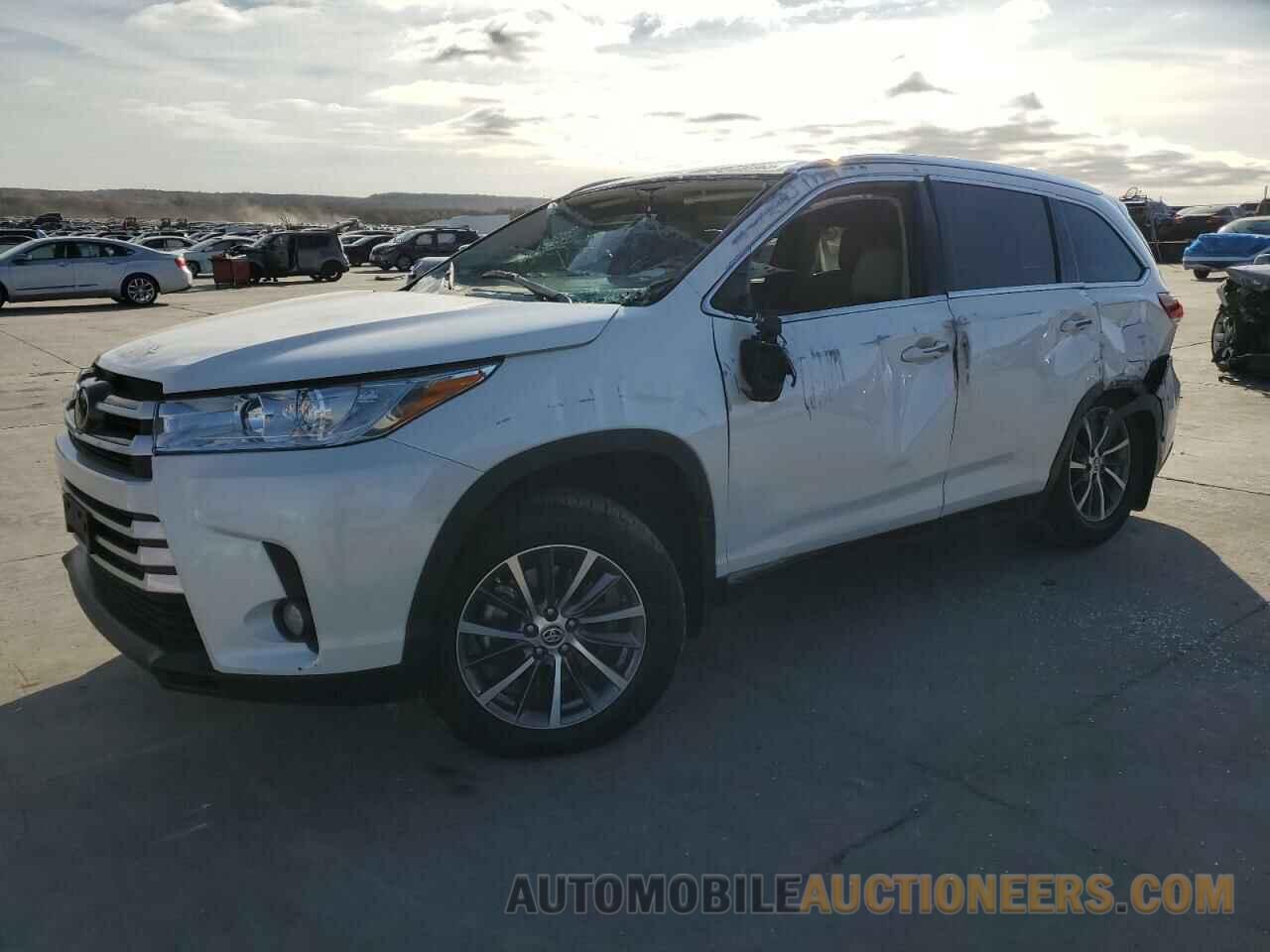 5TDKZRFH3KS370066 TOYOTA HIGHLANDER 2019