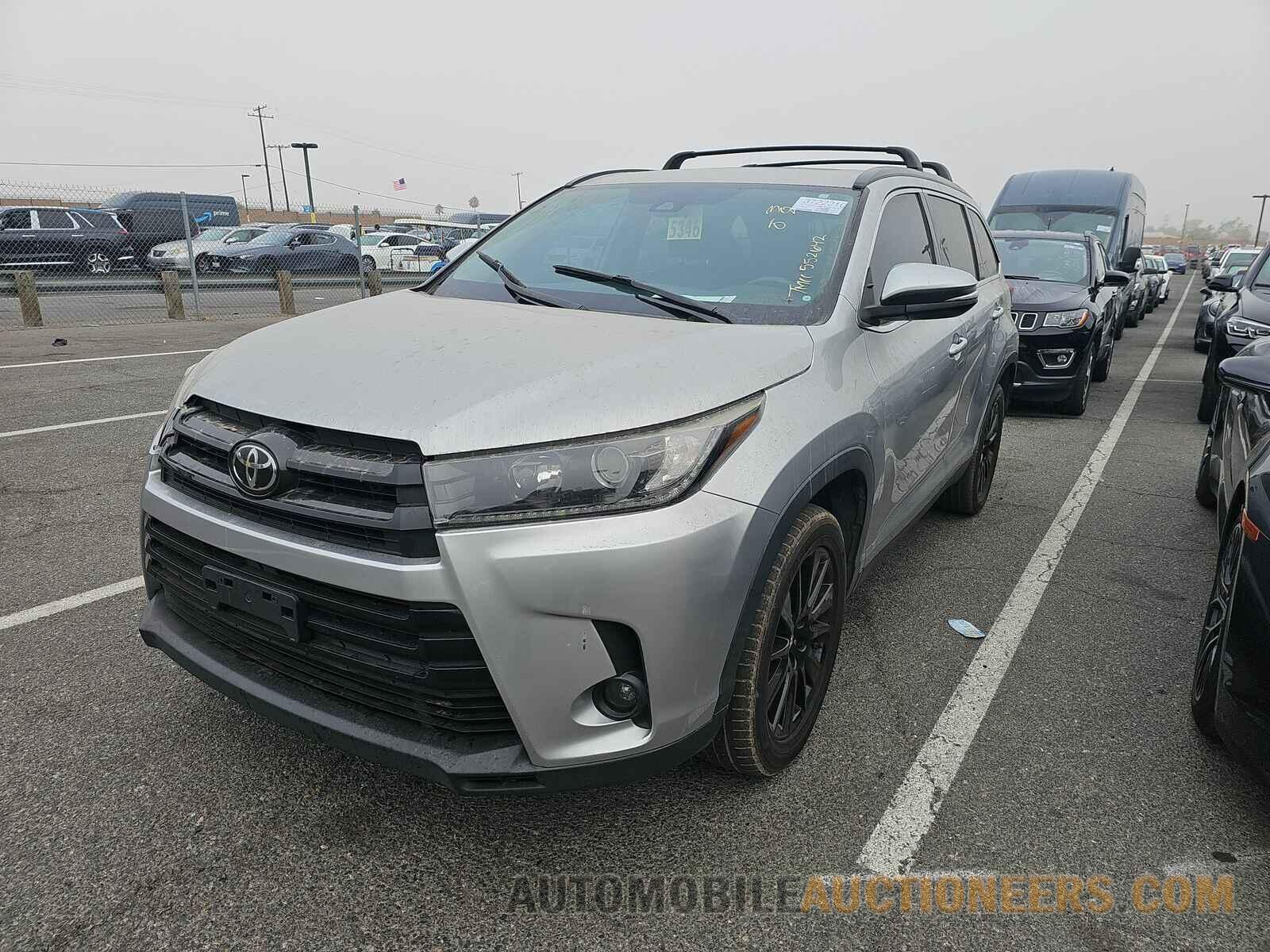 5TDKZRFH3KS552642 Toyota Highlander 2019