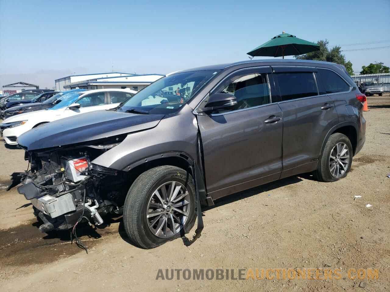 5TDKZRFH4HS518279 TOYOTA HIGHLANDER 2017