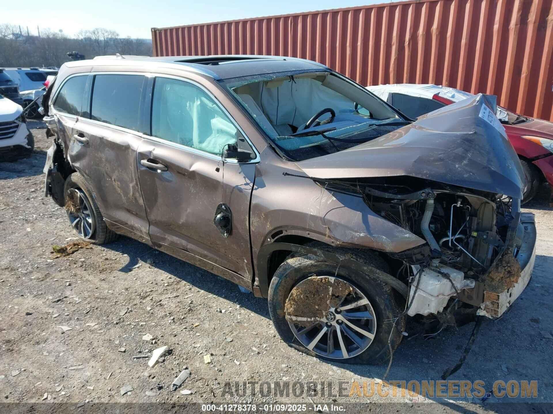 5TDKZRFH4JS240974 TOYOTA HIGHLANDER 2018