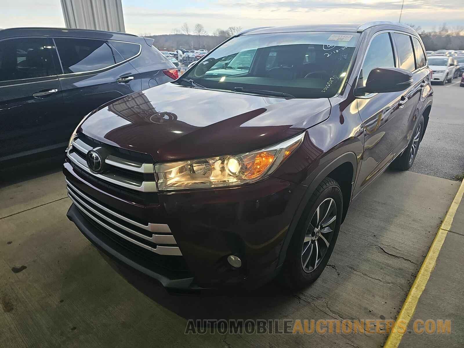 5TDKZRFH4JS266880 Toyota Highlander 2018