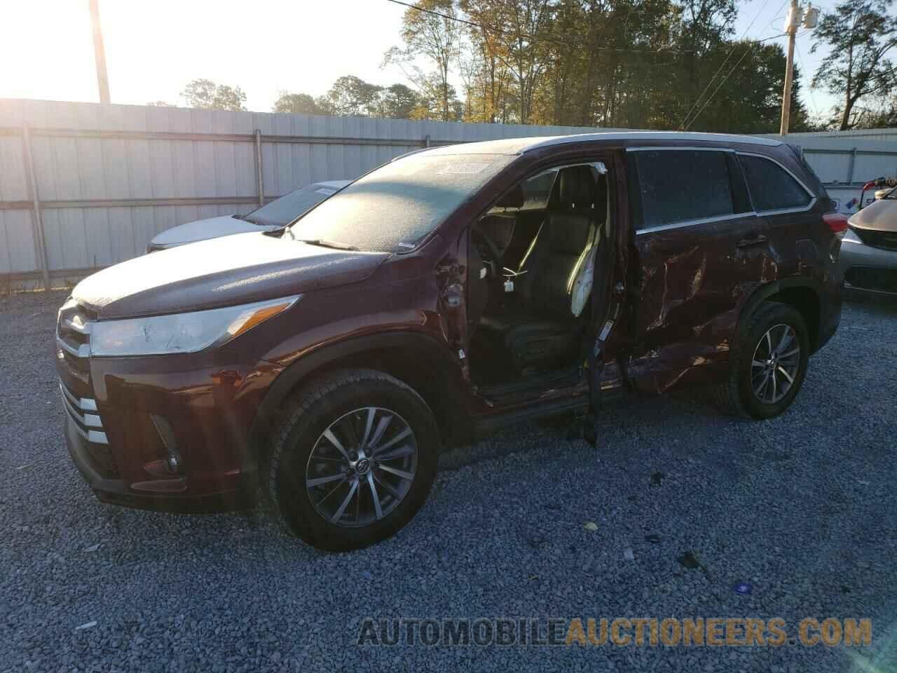 5TDKZRFH4JS277832 TOYOTA HIGHLANDER 2018