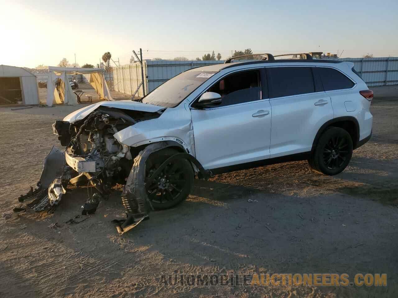 5TDKZRFH4KS310183 TOYOTA HIGHLANDER 2019