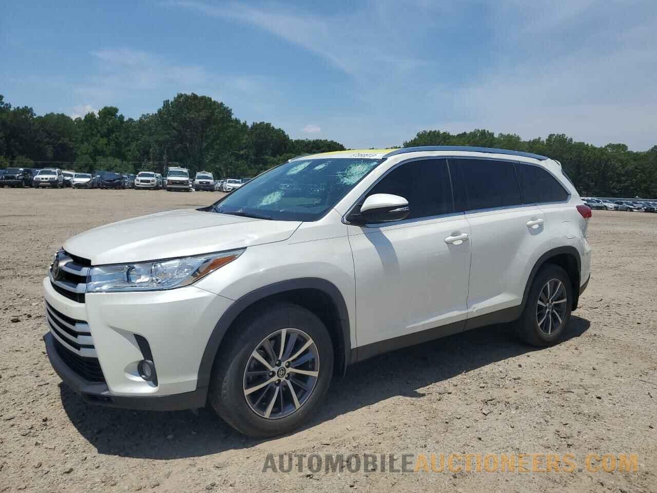 5TDKZRFH4KS565240 TOYOTA HIGHLANDER 2019