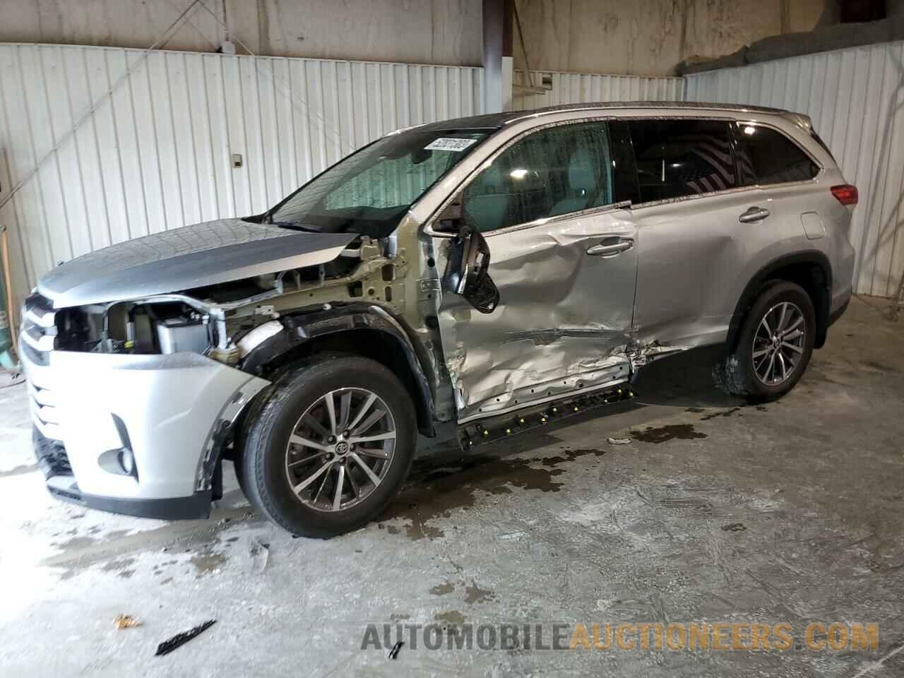 5TDKZRFH4KS568008 TOYOTA HIGHLANDER 2019