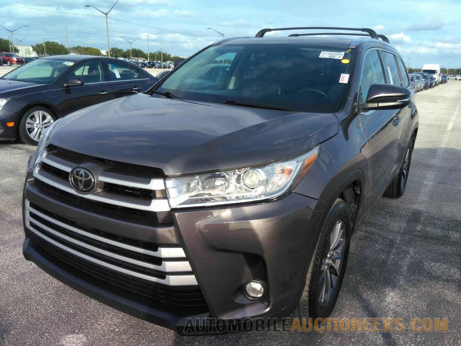 5TDKZRFH5HS507453 Toyota Highlander 2017