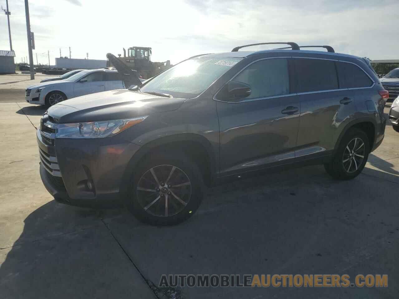 5TDKZRFH5HS511549 TOYOTA HIGHLANDER 2017