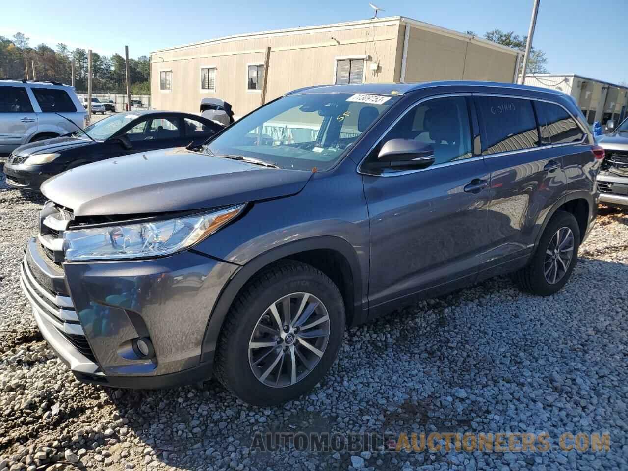 5TDKZRFH5HS525855 TOYOTA HIGHLANDER 2017